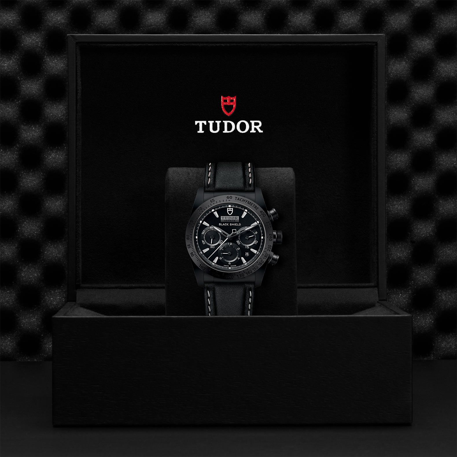 Tudor FASTRIDER BLACK SHIELD - M42000CN-0017