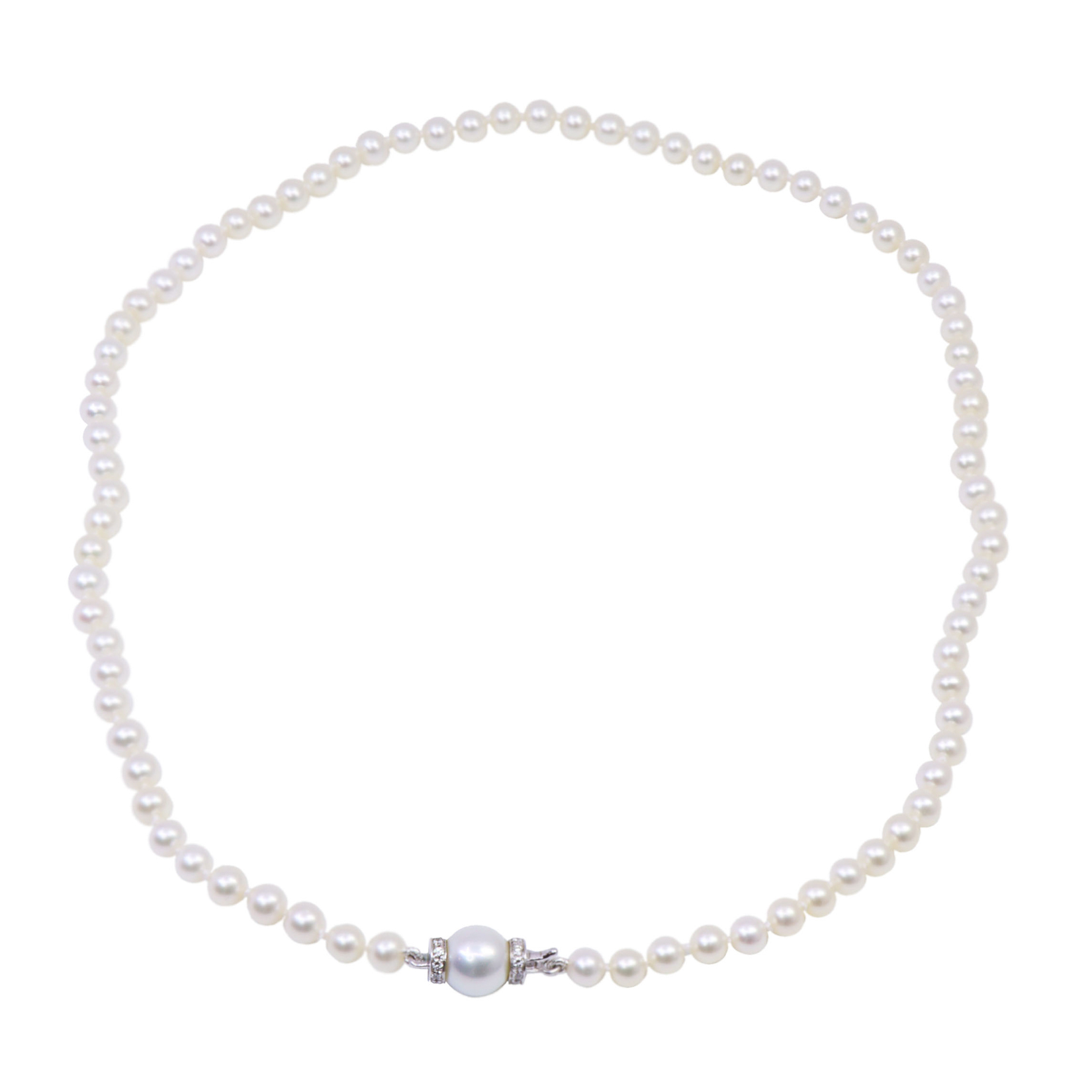 Collana con piccole perle girocollo chiusura oro bianco gr. 18,3