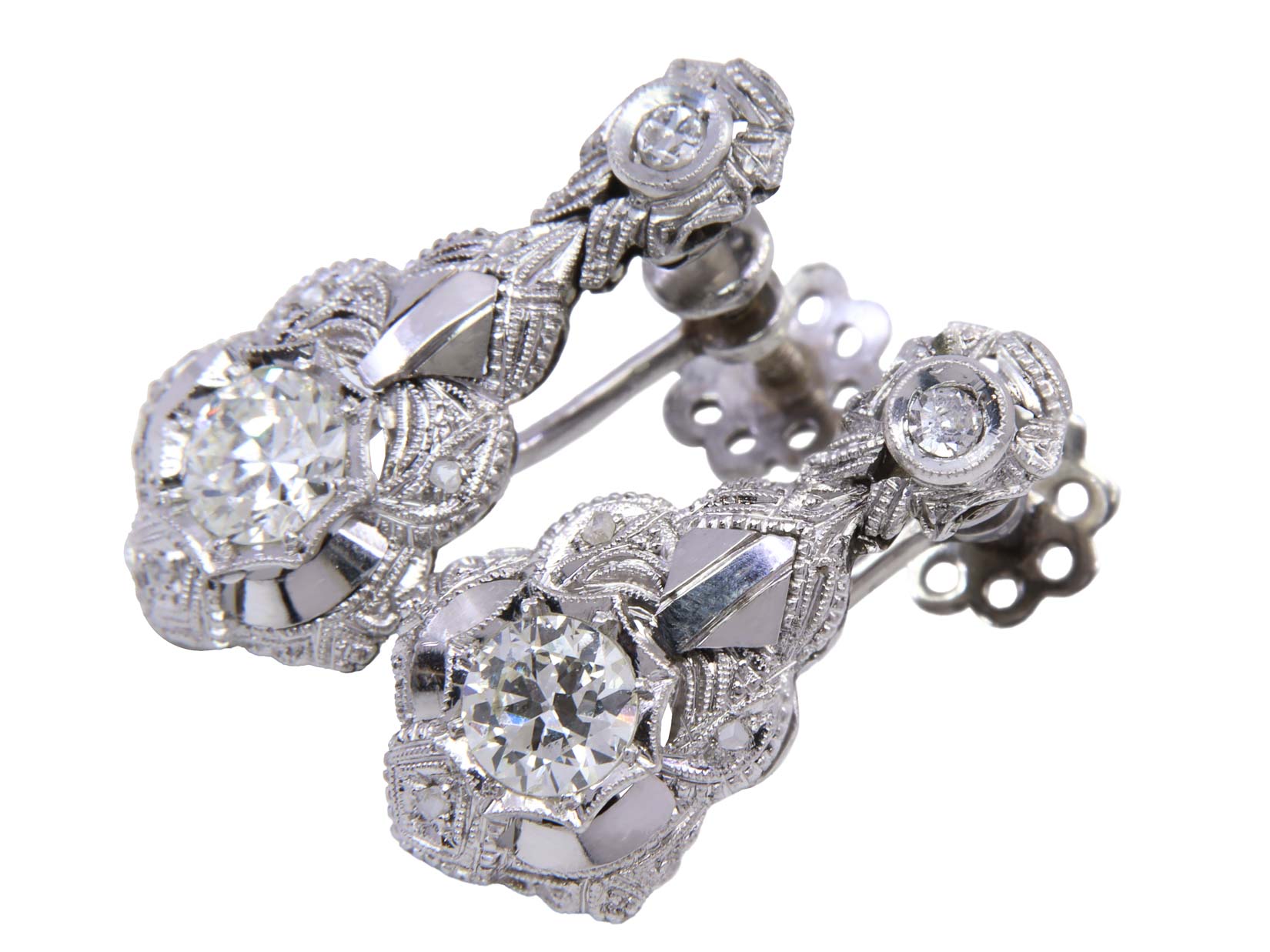 Orecchini in oro bianco a titolo 750/°°° di grammi 5.30 con dei diamanti naturali