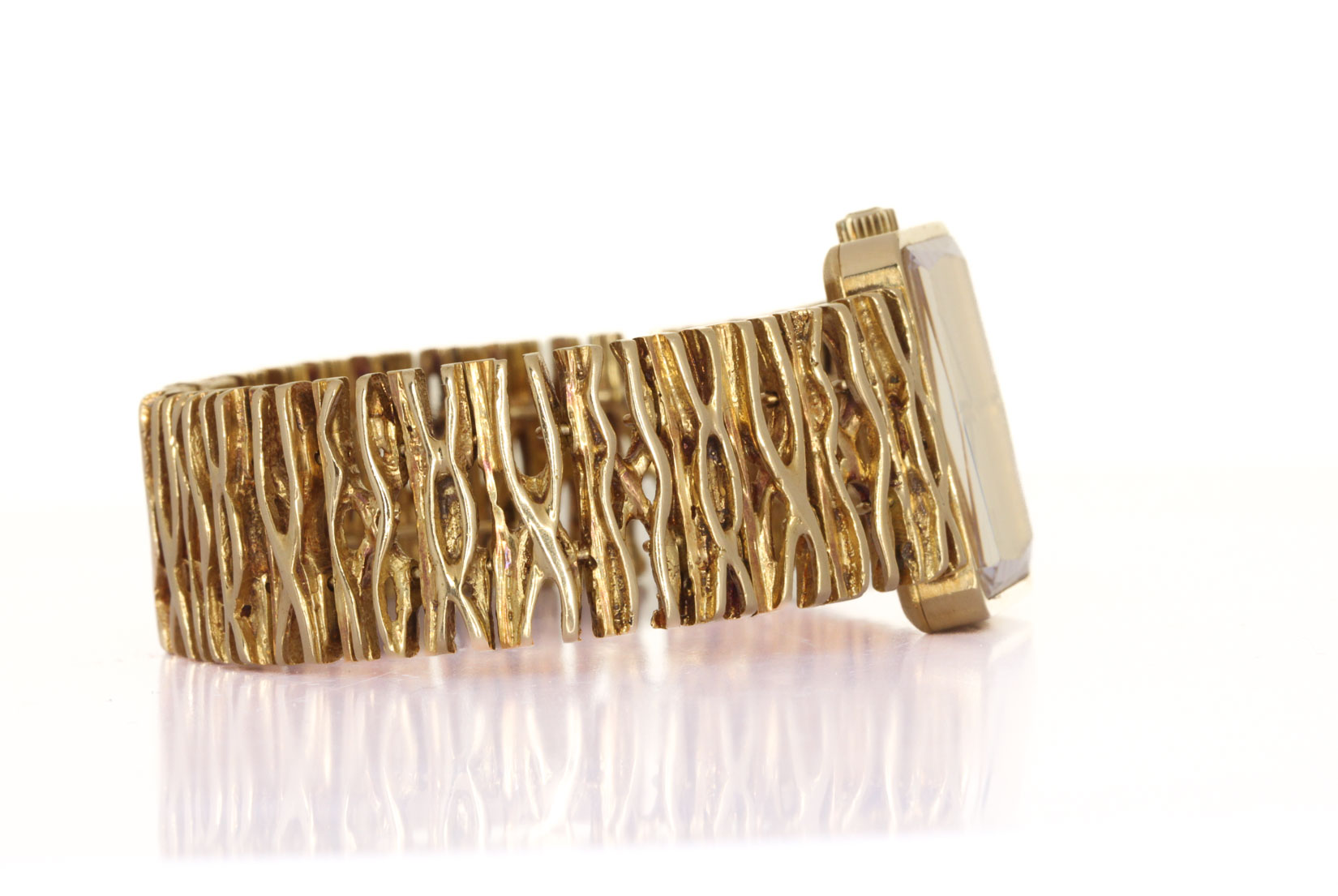 Omega Ref. 8263, De Ville Vintage, 25x23 mm, Circa 1970, Original Bracelet (17,5 cm)  gr.64,1 ad euro 67,08 al grammo