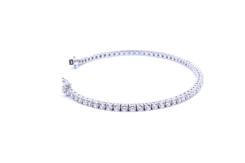 Bracciale tennis con brillanti di carati 3,06 - Colore F/G - Purezza VVS - Collezione Salina - oro bianco 18Kt gr 7,70