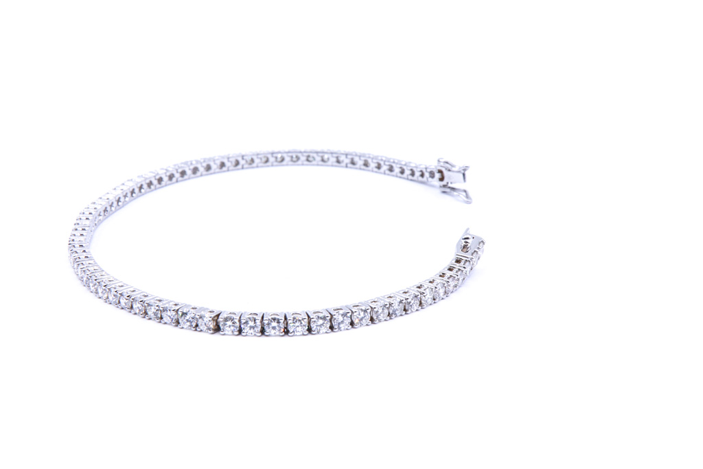 Bracciale tennis con brillanti di carati 3,06 - Colore F/G - Purezza VVS - Collezione Salina - oro bianco 18Kt gr 7,70