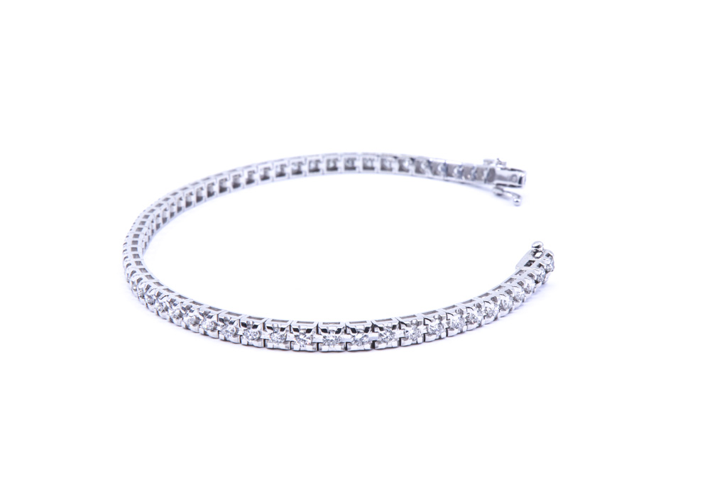 Bracciale tennis con brillanti di carati 0,72 - Colore F/G - Purezza VVS - Collezione Levanzo - oro bianco 18Kt gr6.5