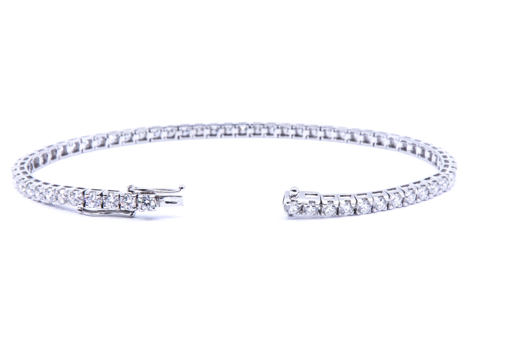 Bracciale tennis con brillanti di carati 2.32 - Colore F/G - Purezza VVS - Collezione Favignana - oro bianco 18Kt gr 9,7
