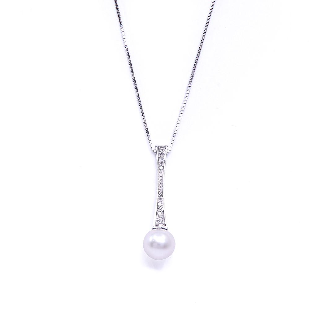 Collana - Perla giapponese, brillanti 0,03ct. oro 18kt. peso totale 3.40gr