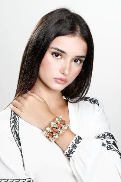 Bracciali vintage con diamanti, zaffiri, rubini, smeraldi perle e pietre preziose Bracciali vintage con diamanti, zaffiri, rubini, smeraldi perle e pietre preziose