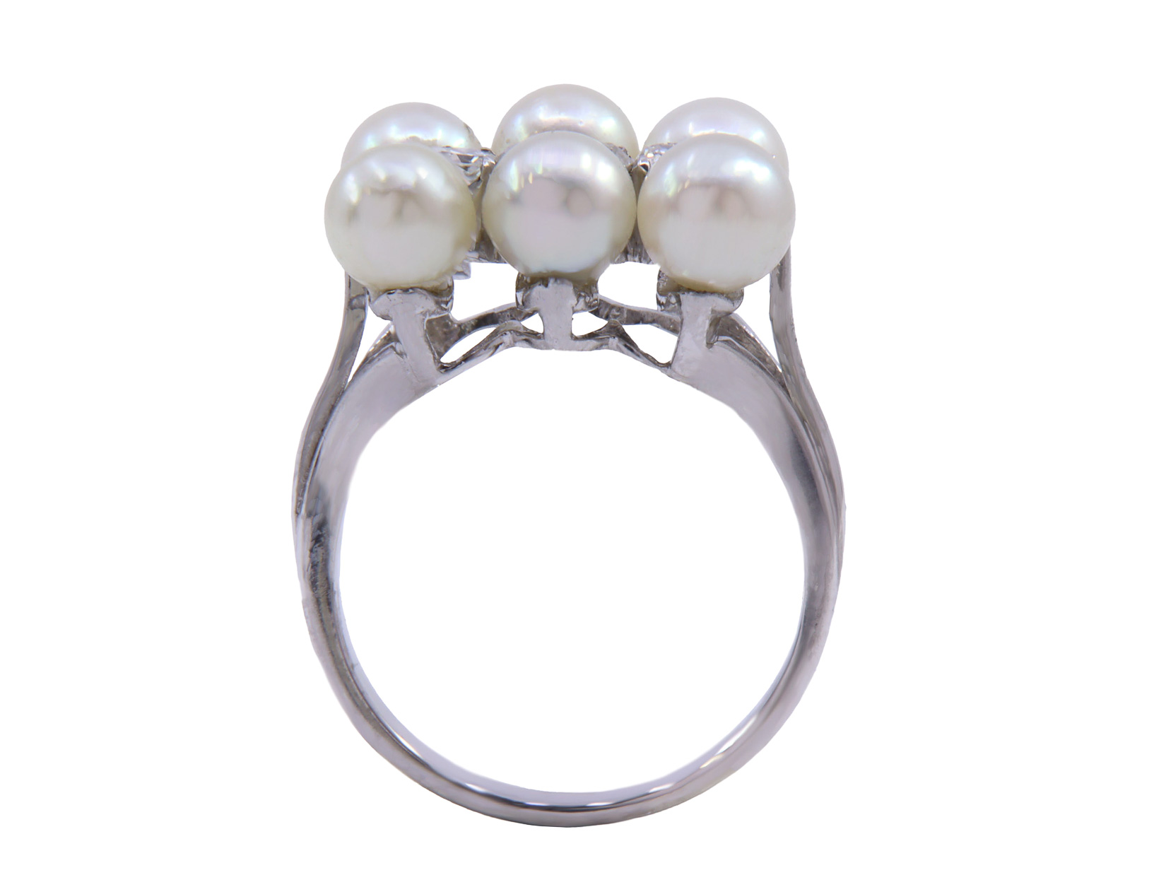 Anello in oro bianco a titolo 750/°°°  di grammi 6.60con delle perle e dei diamantini naturali 