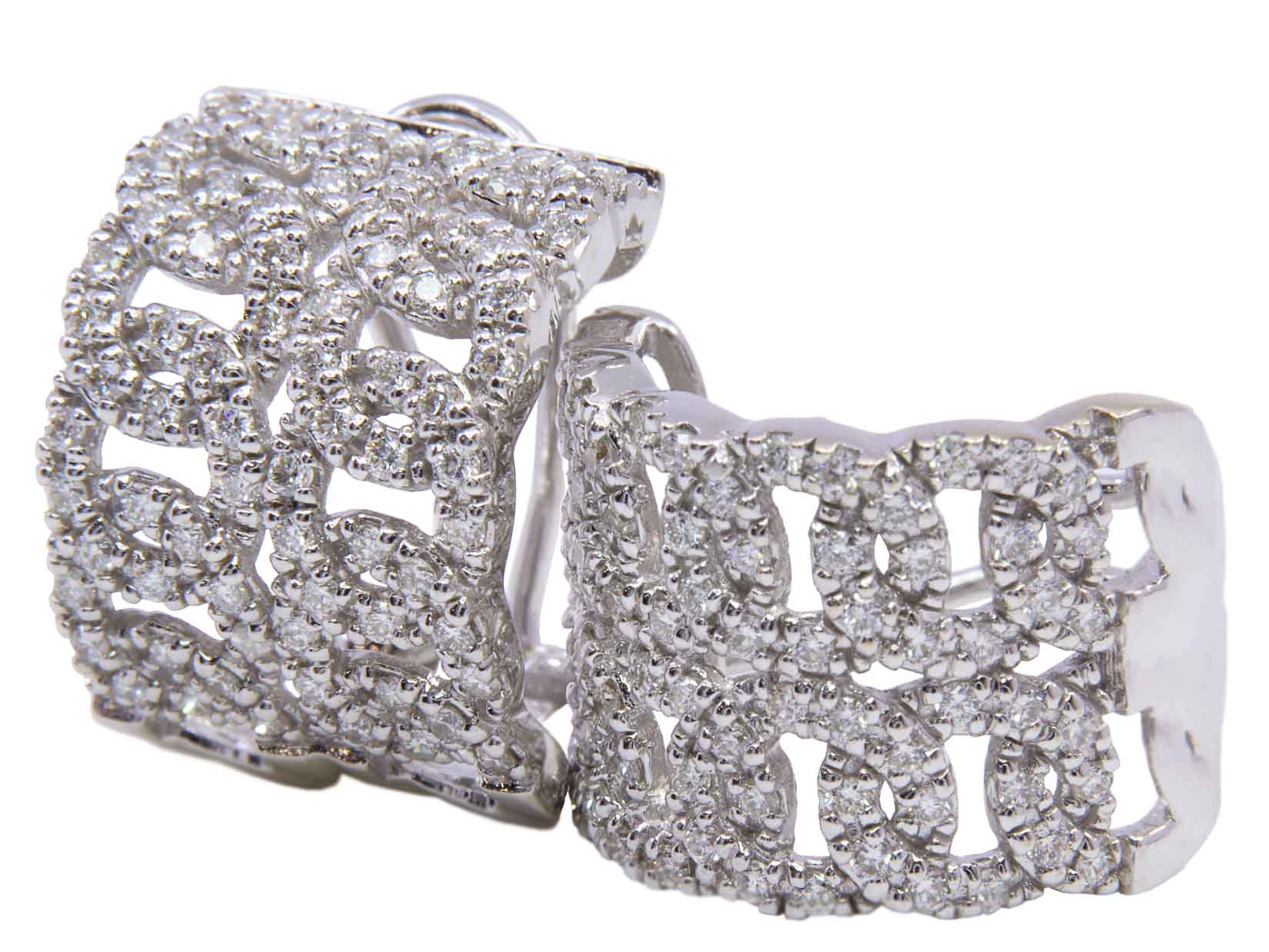 Orecchini in oro bianco a titolo 750/°°° (18 carati) con dei piccoli diamanti