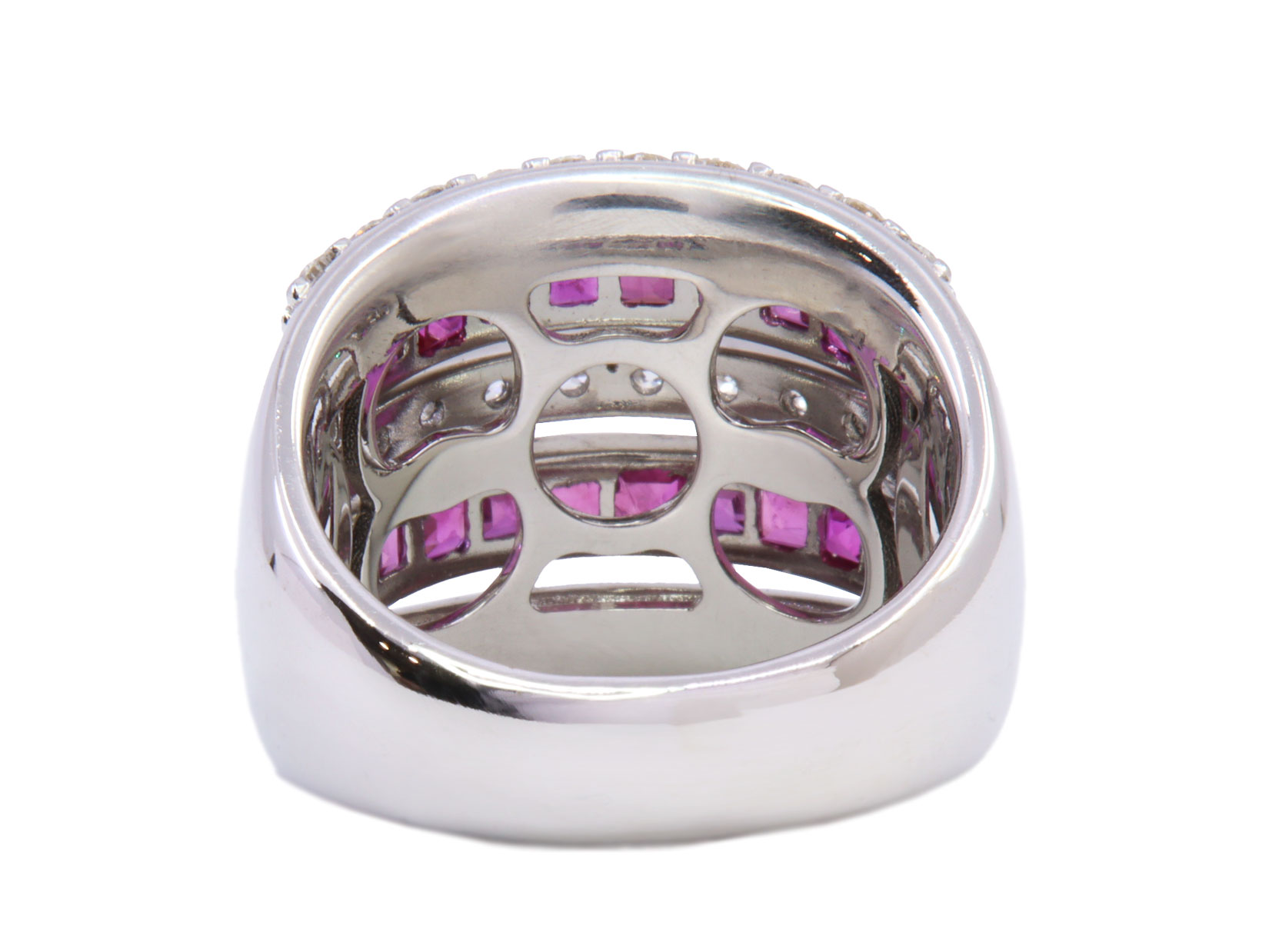 Anello in oro bianco 750/°°° di grammi 14.20 con rubini ct 1.72 e diamanti ct 1.28 