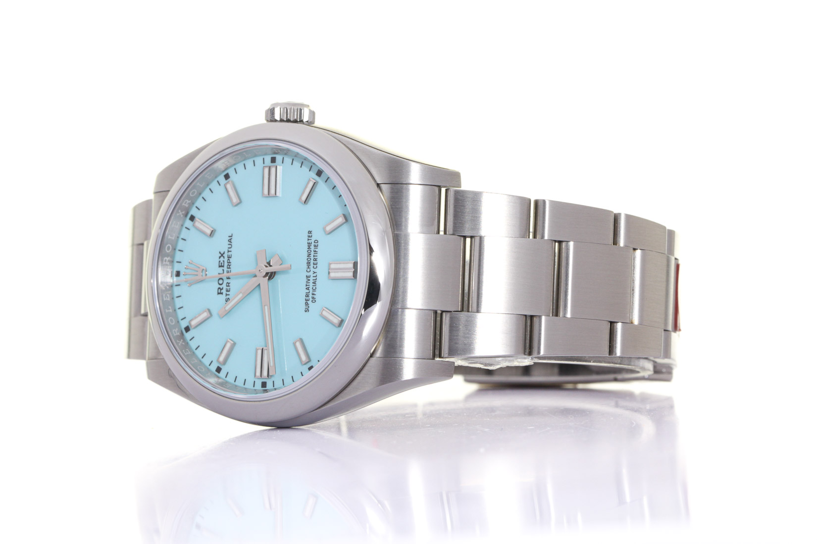 Rolex Modello Oyster Perpetual 36 mm ref. 126000 corredato di scatola e garanzia (7/2022) 