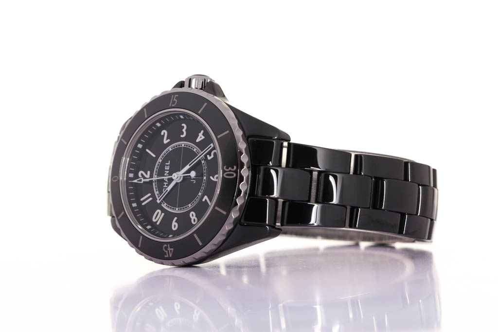 Chanel J12 ref:H5695 , Ceramic & Steel, Chanel Box & Papers, 7/2024