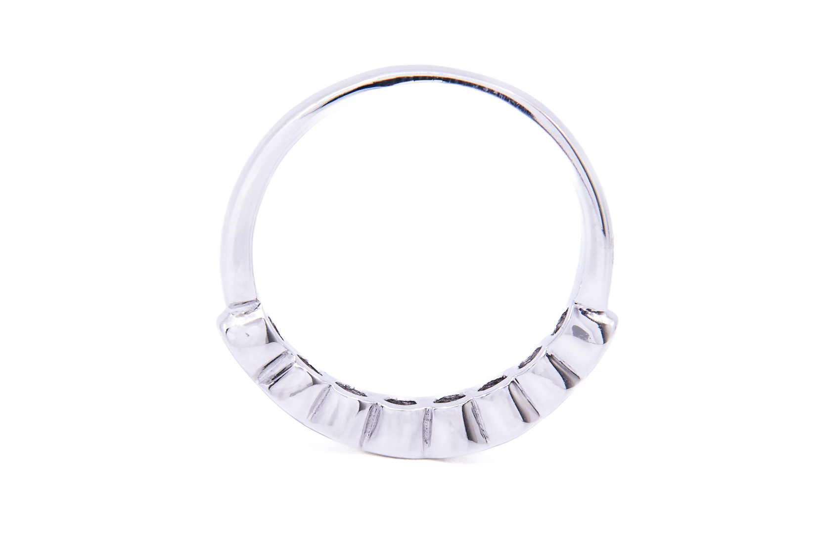 Anello veretta in oro bianco 18kt. con brillanti 