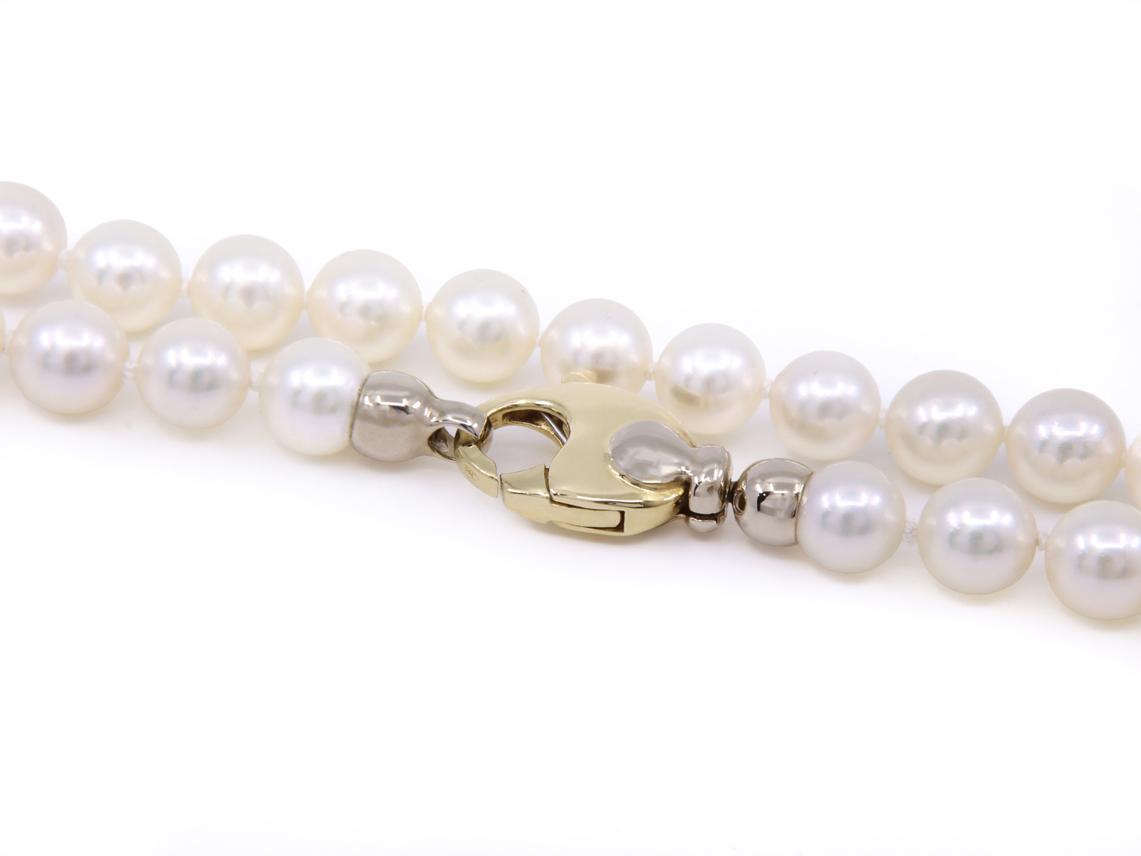 Girocollo perle giapponesi con susta in oro 18 kt. 