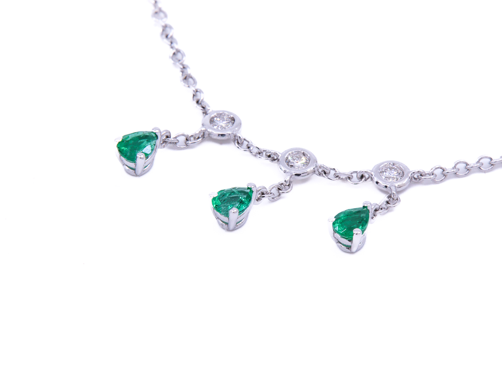 Collana smeraldi e brillanti con  9 pendini F Vvs