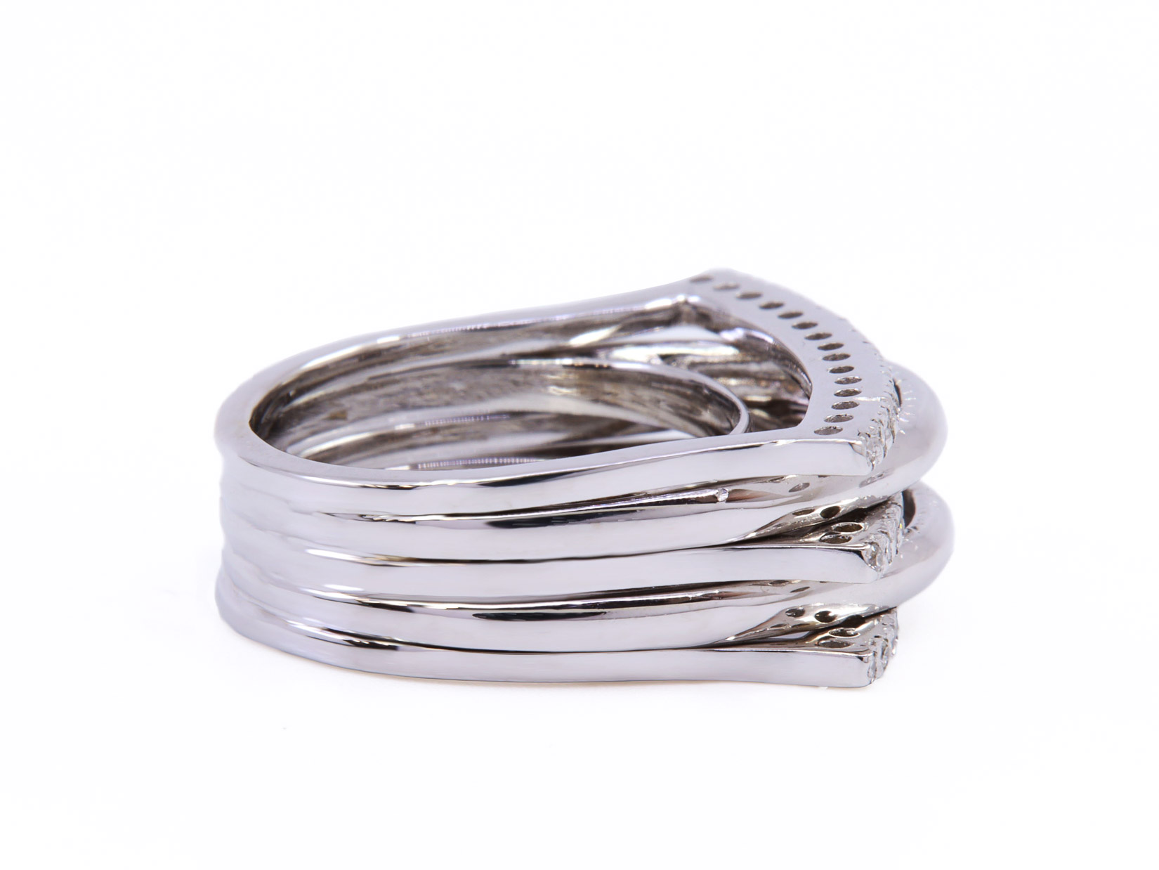 Anello - Brillanti 30ct. G-VS1, oro 18kt. peso totale 11,8gr