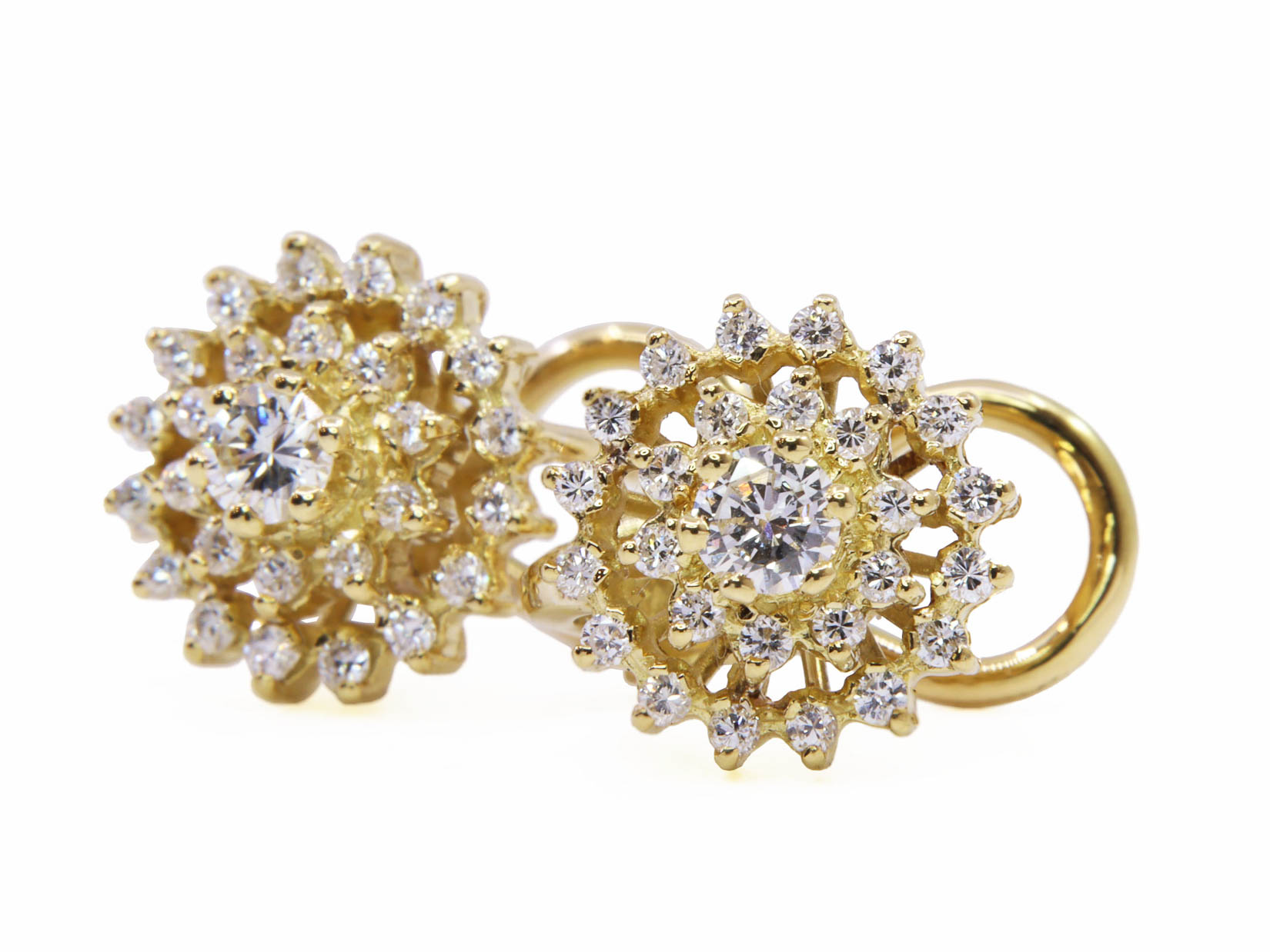 ORECCHINI ORO GIALLO 18KT CON COPPIA BRILLANTI  CIRCA 0,20 CT. CAD.  E CONTORNO PICCOLI BRILLANTI gr. 5,9