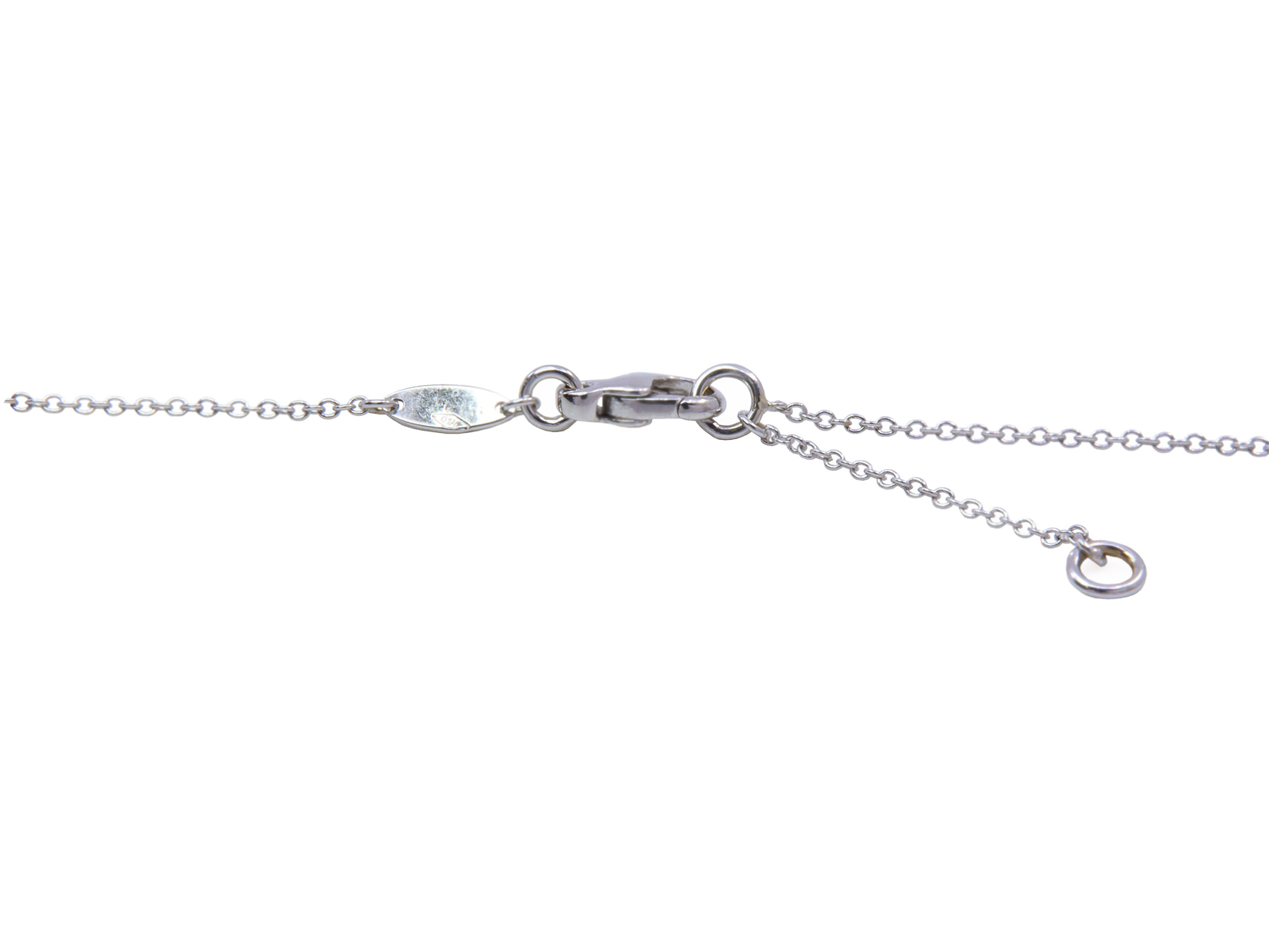 Collana con ciondolo in oro bianco a titolo 750/°°° di grammi 4.50 con dei diamantini per un totale di carati 0.34 colore F 